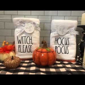 4 Rae Dunn Halloween towels